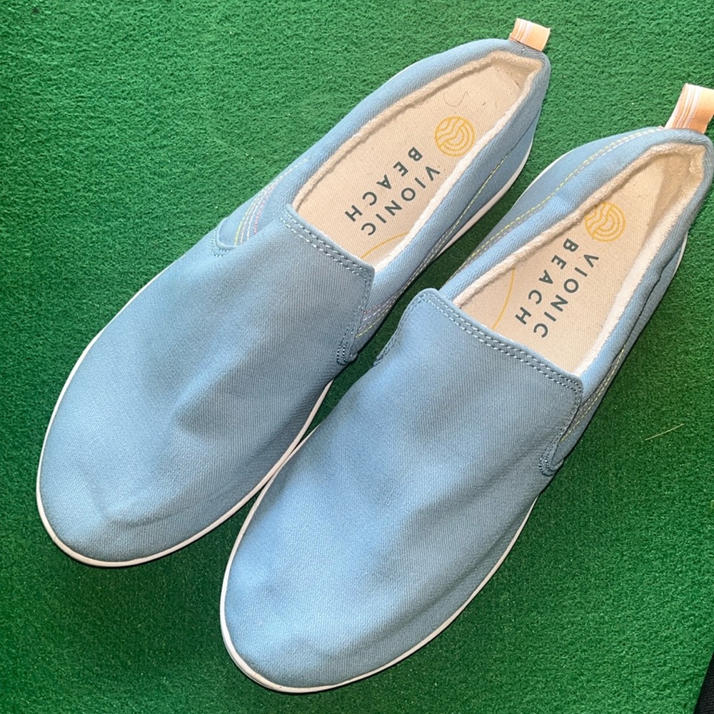 Vionic Beach sneakers slip ons